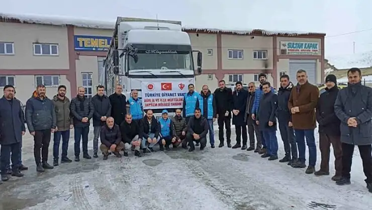 Yardım tırları Ağrı'dan yola çıkmaya devam ediyor