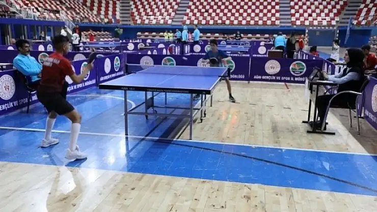 Ağrı'da Masa Tenisi Grup Müsabakaları başladı