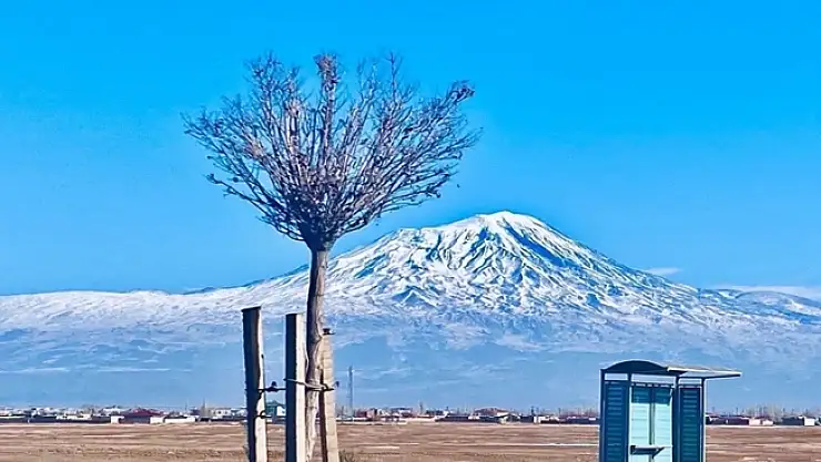 Ağrı Dağı Türkiye'nin Çatısı manzarasıyla büyülüyor