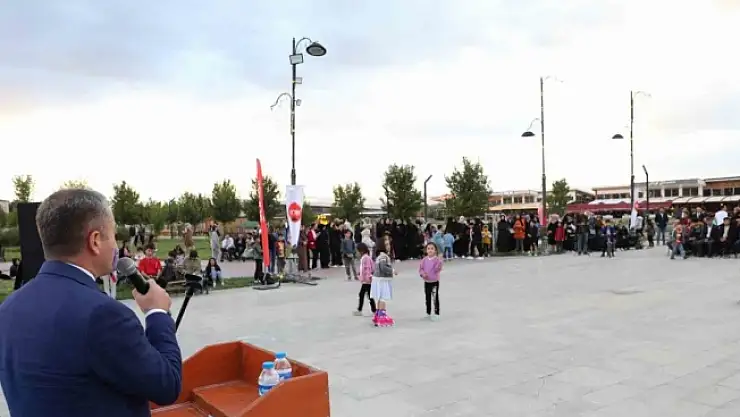 Ağrı'da imam hatiplilerden sema gösterisi