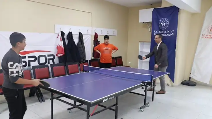 Gençlik ve Spor İl Müdürü Din, Hamur Gençlik Merkezini ziyaret etti