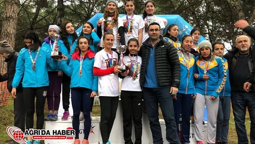 Ağrı İbrahim Çeçen Üniversitesi'nden Kros Şampiyonasında Büyük Başarı