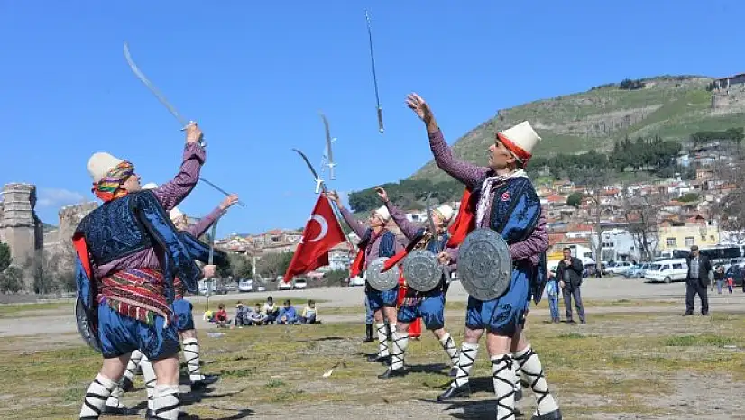 Bergama Yörüklerle şenlendi