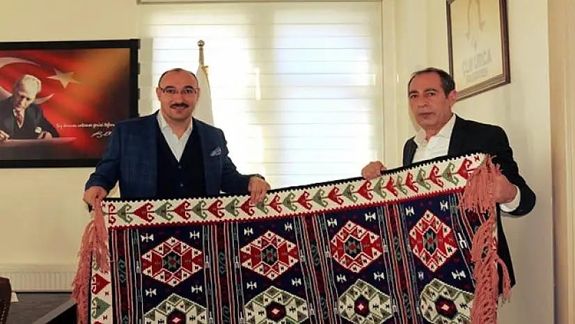 Tutak Belediye Başkanı Bülent Duru, Çukurca Belediyesini ziyaret etti