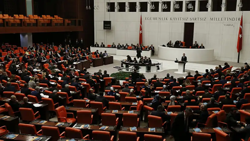 Çoklu baro teklifinin 2 maddesi kabul edildi!