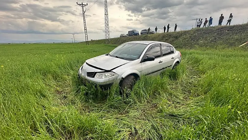 Yağmurlu havada kontrolden çıkan araç kaza yaptı: 1 yaralı