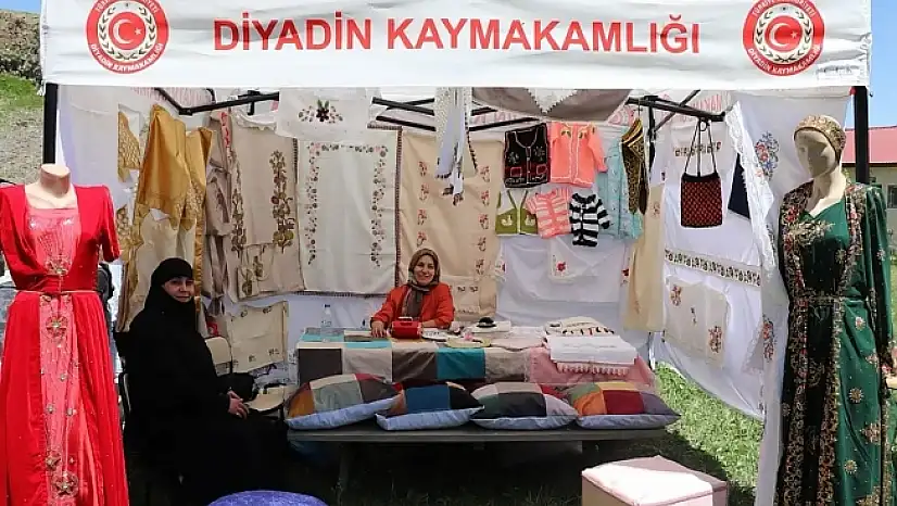 Diyadin'de yıl sonu sergisi