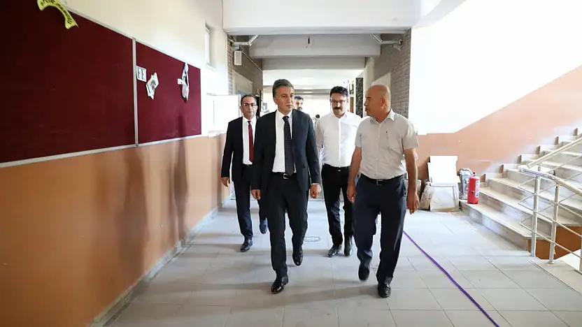 Ağrı Milli Eğitim Müdürü Çakan, Taşlıçay'da eğitim öğretim yılı hazırlıklarını inceledi