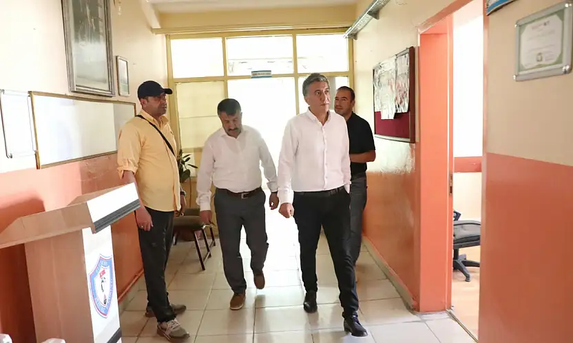 Ağrı Milli Eğitim Müdürü Çakan, yeni eğitim öğretim yılı hazırlıklarını hafta sonunda da sürdürdü
